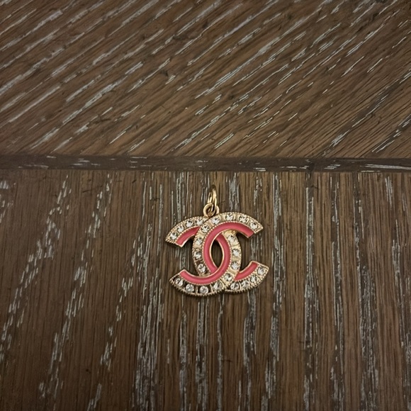 Chanel Pink CC with faux diamonds charm - Picture 3 of 6